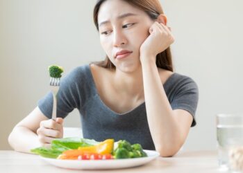 10 Signs You’re Not Getting Enough Nutrients (And How to Fix It)